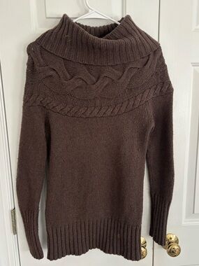 Ann Taylor Loft cable/knit sweater